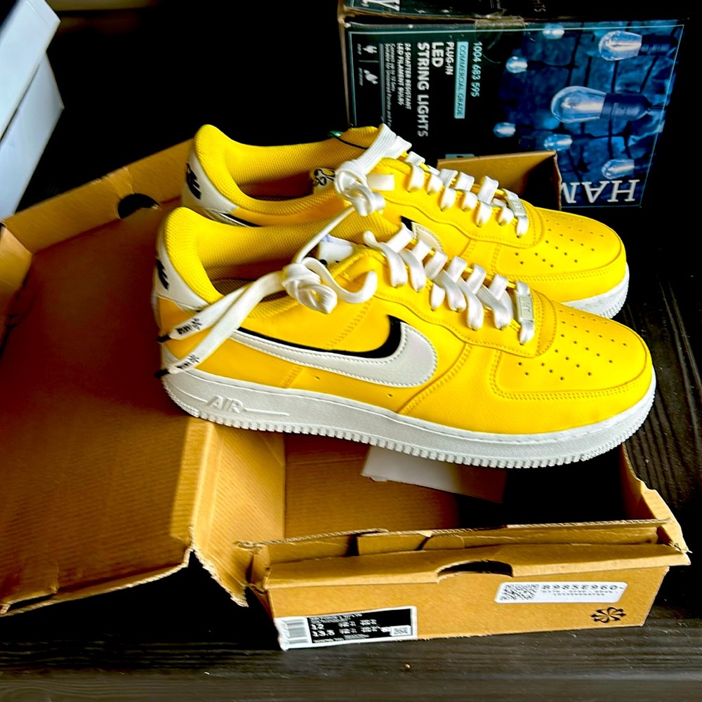 Nike size 12 low Air Force One yellow sail black